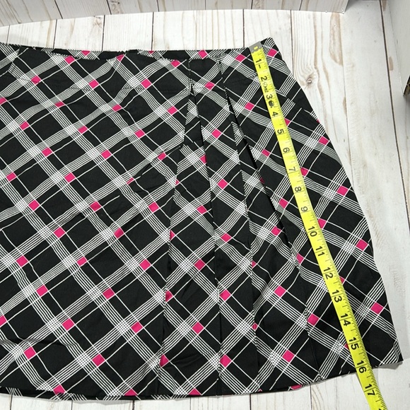 NWT - Lady Hagen golf skort - Picture 10 of 11